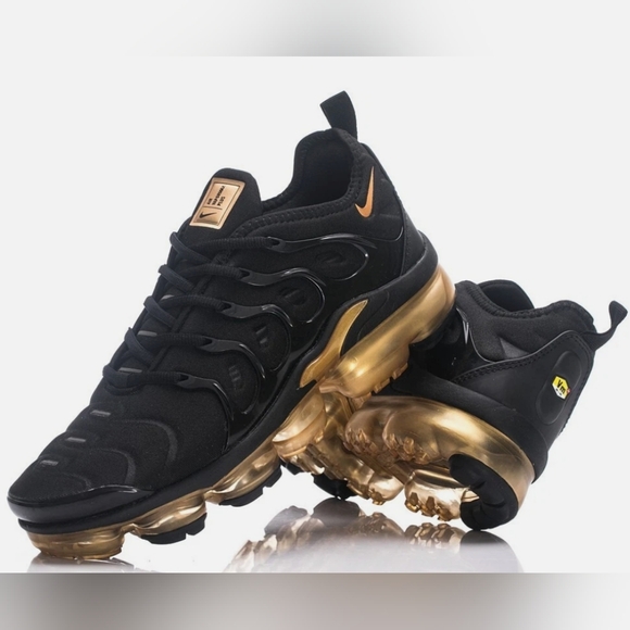 Nike Shoes - Nike Air VaporMax Plus Women's Sneakers Size 6.5 NWOT MSRP $219.99